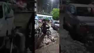 River Tariq Road Karachi !!! کراچی کا دریائے طارق روڈ #karachi #rain #karachirain #karachiweather