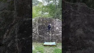 Problem B (Boulder 2, La Plana), 6a+. Val Daone
