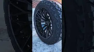 TIS 566 -44 + Venom Terra Hunter XT 35x12.50R22