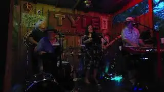 Java Llamas - 1999 (Prince)