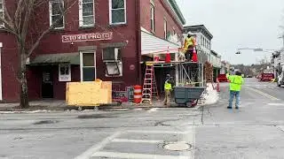 Uptown Kingston, NY, Pike plan canopies' demolition begins