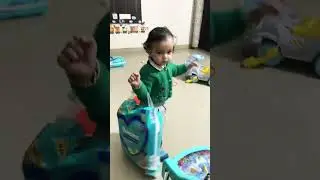 Shopping his #pampers #pampersbaby #bestdiaper #rashfree #kids #cutebaby #funnyvideo @PampersIndia