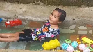 Shadow H taking a bath in the mini swimming pool