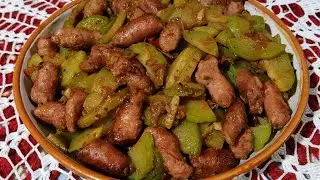 CHUCHU COM LINGUIÇA MINEIRA REFOGADO NO ALHO 🧄 E CEBOLA  #culinariacomcarmemrosa