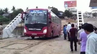 Bus to Vietnam - Stuck