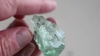 R0639: Rough Beryl Gemstone Madagascar