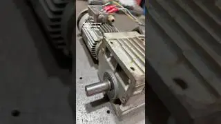 Мотор-редуктор                      Sew-eurodrive 46об 0,75kw