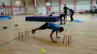 Stafet 1 (med hop, l&oslash;b og forhindringer)