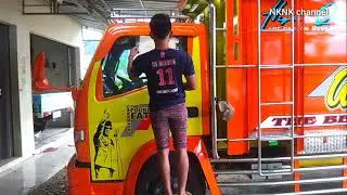Wahyu Putra truk Canter modis, modifikasi sticker simpel & warna oranye