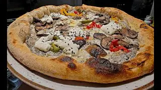 Hook 15 dagasztóval készült nápolyi pizzatészta sütése Effeovens Easy Pizza Pro-ban 700 g dagasztás!