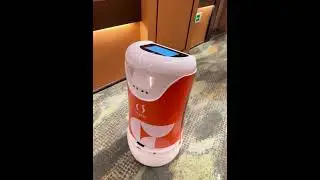 Only in China: Robot Delivers My Dinner! 🤖🍜