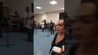 De two talented stars, Dombraye aghama, Miki jaga, Egogo nor la. Live show in UK. watch and share
