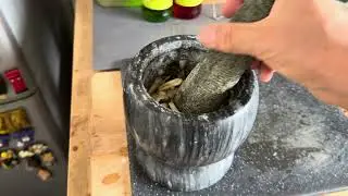 Pestle and Mortar Secret of Malaysian Cooking #PestlenMortar #MalaysianCooking #traditionalcooking