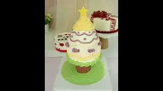 Amazing Christmas Tree Cake Decorating Tutorial #short #yummycakes #sotasty #cakes #holidaycake