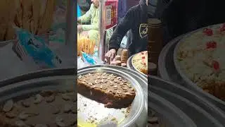 इतनी टेस्टी स्वीट डिशेज  खाने गए,😋#streetfood #lucknow  #indiandish