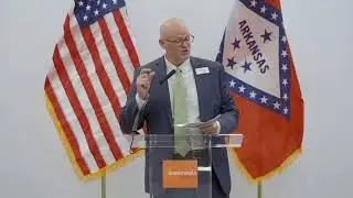 Governor Sanders makes a remarks at Easterseals Academy Ribbon Cutting