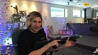 xQc Flexing his Gun