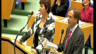 AOW tot 65 of 67? BEGROTING 2009 N.A.V. PRINSJESDAG / MILJOENENNOTA SP VERSUS GROENLINKS EN DE REST.