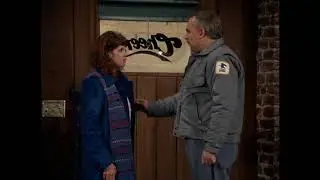 Cliff Clavin - Ballad of the Green Berets -- Cheers
