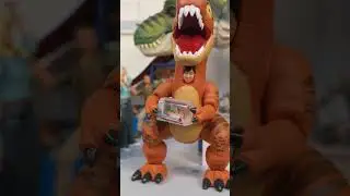 AD | The Jurassic World Tyrannosaurus Rex Convention Crasher Is An Awesome Piece!!!