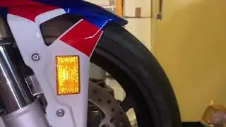 BMW S1000RR 2022 front fender reflector delete.