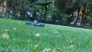 Traxxas E-Maxx 3905 Brushless with RollCage
