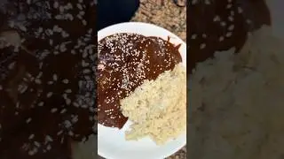 Mole ~ who&rsquo;s doesn&rsquo;t love this!???? #dinner #dinnerideas #chicken #mole #miiicocina