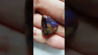 Australian SOLID Opal 22.60CT superb pattern
