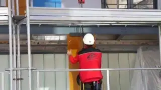 GLASSCON GmbH - GLASSCON Team Installing Motorized Solar Louvers with Ceramic Color Frit Glas Shades