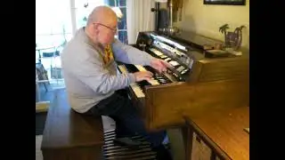 Mike Reed plays 