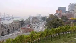Hamburg, Landungsbr&uuml;cken, Blick auf Weinhang, Hafen, Hafenstra&szlig;e, Full HD (1080p) Videobild