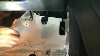 Gen 1 Acura NSX SOS Foot Pedals install with a Heal-Toe bias similar to BMW
