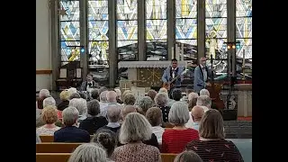 Die Alten Rocken  die Kirchenbank bis sie bricht!