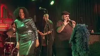 Enlace Funk Experiment con Dani Reus y Mayka Edjo: 