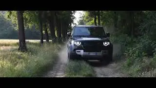 Ho GIRATO uno SPOT LAND ROVER