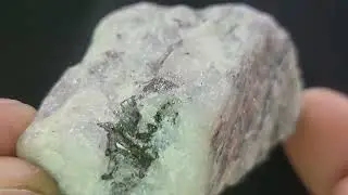 A Bunch of Minerals (An Hour of Rocks in 4K)