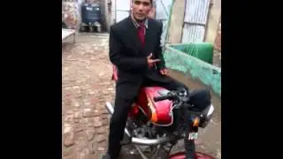 Vicky Alfaaz . Simbli wala