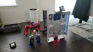 Robosen Optimus Prime and Trailer