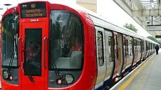 Weird whistling sound -Moorgate to Wembley park Metropolitan line S8 Stock