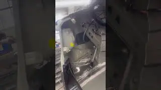 Reparar auto es mi pasi&oacute;n #viralreels #viralshort #pinturadecarros #fixingcars #paintingcars #viral