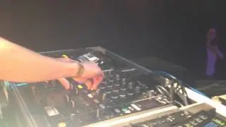 Ordure playing 'Kong' by Oskilator @ Set Up #3