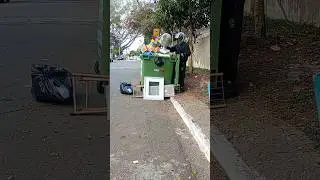 Achei muitas coisas no lixo de luxo em S&atilde;o Paulo #youtubeshorts #viralvideo #reciclagem #brasil