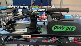 Stringing mains on Babolate Pure Drive Team - Tomcat MT400
