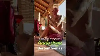 Naturist Life. Nude yoga ontspannen met nudist Thomas van Bert en Thomas van ik vertrek