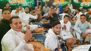 الناس دي كلها جايه عشان تسمع الشويه دول غناء وحجيل ابوادي على المقرونه الخشنه ورقص عرباوي جميل 