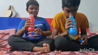 The prime hydration #unboxing Blue raspberry and tropical punch