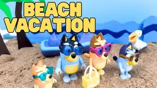 BLUEY TOY Family Beach Vacation ✈️🏖️ | Airplane Travel & Beach Safety Pretend Play for Kids