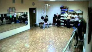 яйцами пёзнулся