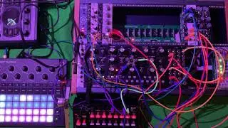drum and saw generative modular jam GJ1 (Circuit Tracks, SP404mkII, Korg SQ-1 gate sequencer)