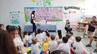 Entrega de carpetas! Sala de 4, Jardín El Lobito!